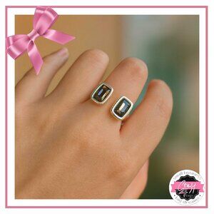 Open Ring with Two Grey Crustals